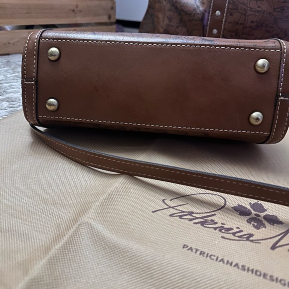 Patricia Nash Signature Map Crossbody Handbag Riot Rust Leather - Picture 9 of 13